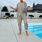 Damen-Set aus Oberteil und Hose mit Leopardenmuster